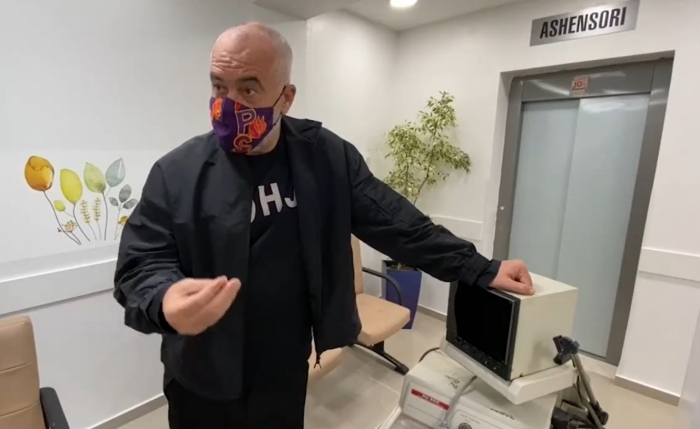 SPITALI I VLORËS ME REPART COVID/ Rama: Ta shikojnë ata që helmojnë dynjanë, Baba Xhikja del i dehur dhe…