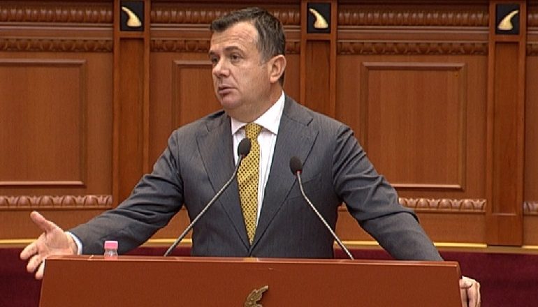 “DISA DEPUTETË NUK E KANË KUPTUAR LIGJIN…”/ Balla akuza PD-së: Financohet nga Rusia, drejtësia shqiptare dështoi të hetonte