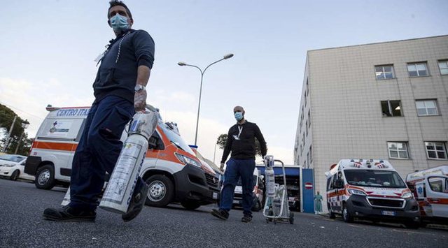 SITUATA E RËNDUAR E COVID-19/ Rekord infeksionesh në botë, 581 mijë në 24 orë