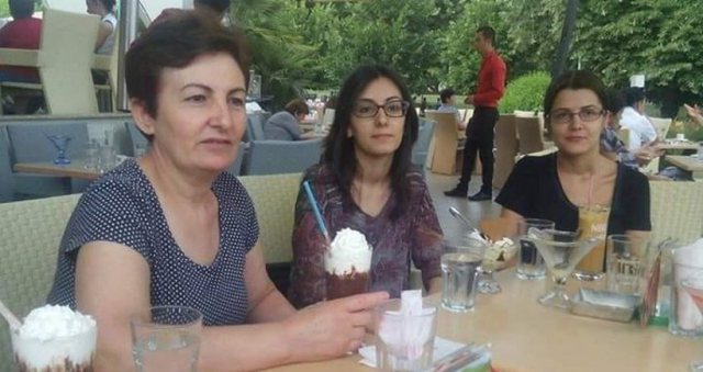 HORRORI NË KOMBINAT/ Flet e “mbijetuara” e vetëflijimit: Nuk treguam se Anisa kishte vdekur pasi… (FOTO)