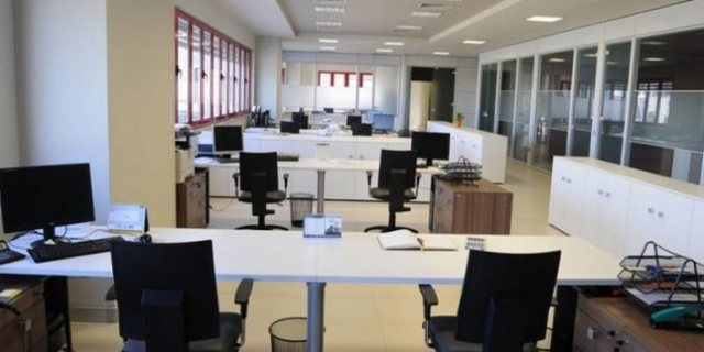 ORARET E REJA, SI DO PUNOJË ADMINISTRATA? Ata që kanë fëmijë në shkollë, orar pune në varësi të orëve të mësimit të fëmijës