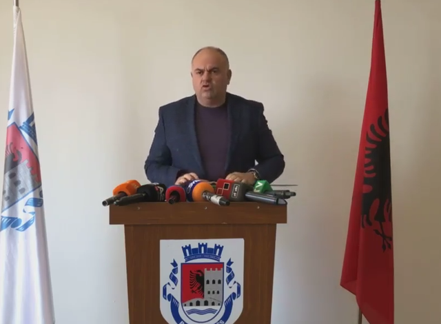 “HARXHOI 600 MIJË USD KARBURANT PËR MITINGJE”/ Gjici padit ish-kryebashkiakun demokrat