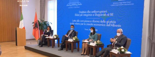 LUFTA NDAJ PASTRIMIT TË PARAVE/ Di Maio: Korrupsioni pengesë për zhvillimin e vendit, ju ofrojmë eskpertë ligjorë