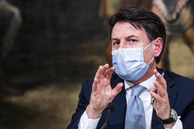 RRITJA E SHIFRAVE NË ITALI/ Conte: Nëse vazhdojmë kështu rrezikojmë. Ja masat për Krishtlindje