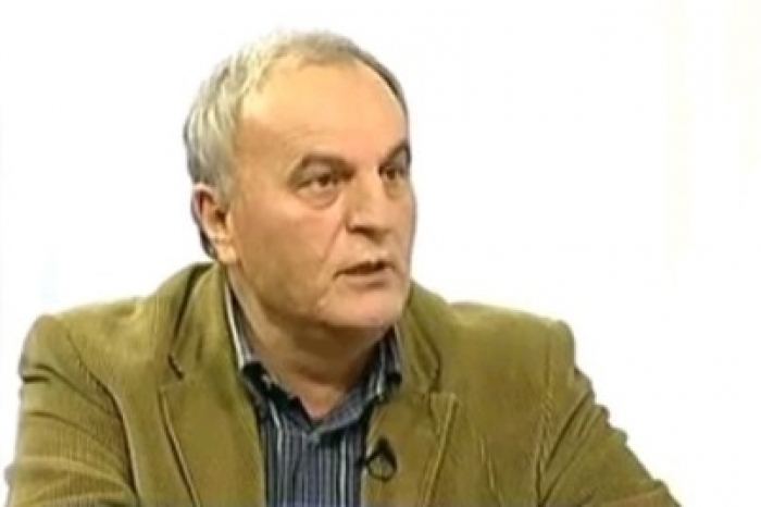 “MBLODHËN FAKTE PËR…”/ Ish drejtuesi i UÇK akuza Lulzim Bashës: Bashkë me Malltezin punonin në zyrën e drejtuar nga Beogradi