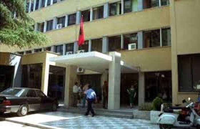 MBYLLET GJYKATA E TIRANËS/ 9 punonjës infektohen me COVID-19, nga nesër shqyrtohen vetëm çështjet urgjente