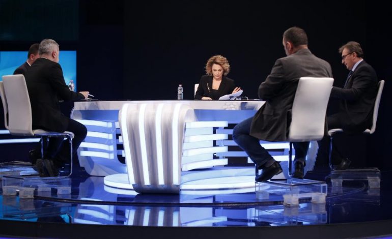 DEBATI/ Koduzi sjell çertifikatën e një pacienti: Ma ka dhënë familjari. Brataj: Mos bëj gabim, do përfundosh në prokurori