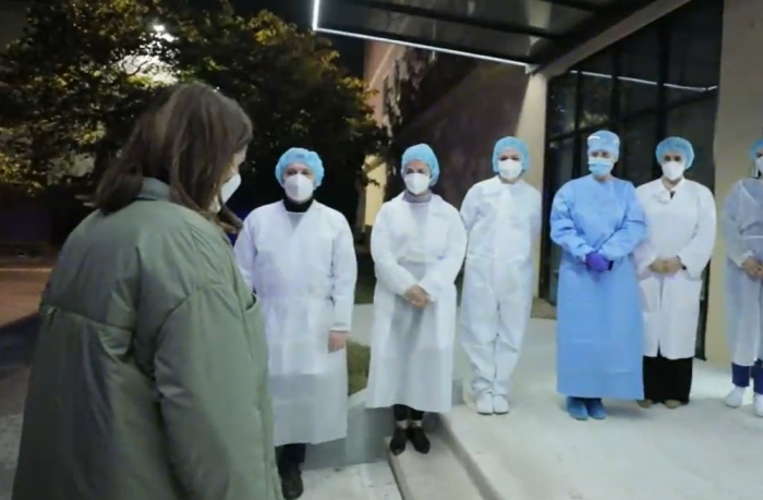 VJEN LAJMI/ HAPET spitali COVID 4 me 100 shtretër, mjekët dhe infermierët presin pacientët e parë