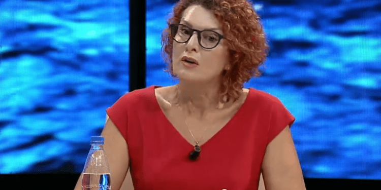 PROBLEMET ME ANKTHIN/ “Nuk fle dot…”, psikiatrja Rreli tregon si ta kaloni