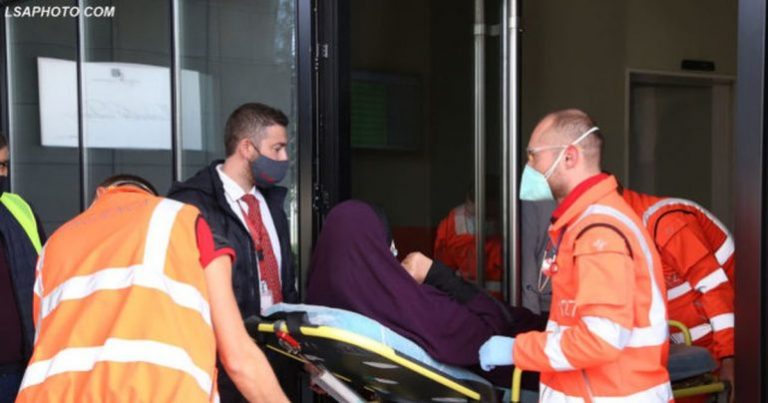 U KTHYE NGA KAMPI “AL HOTI” NJË MUAJ MË PARË ME 3 FËMIJËT/ Antiterrori merr në pyetje Floresha Rashën