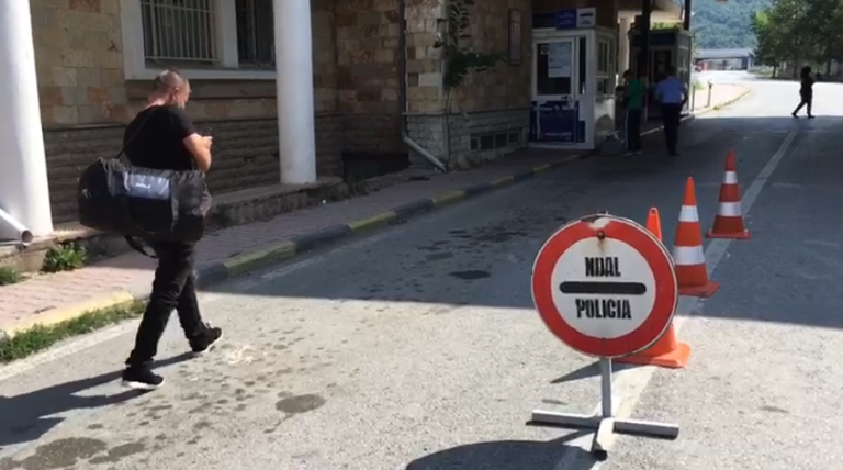 MBYLLJA E KAPSHTICËS/ Doganat: Numri i lartë i rasteve me COVID-19 në Greqi solli vendimin. Do të jemi në…