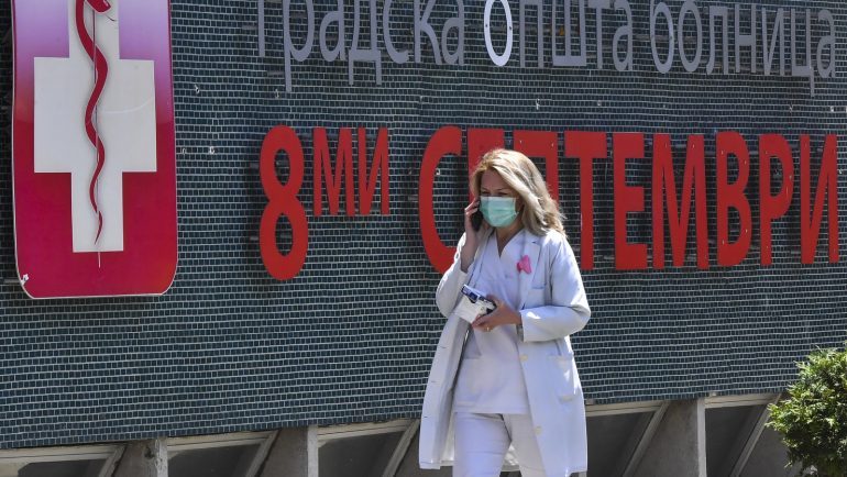KORONAVIRUSI/ Maqedonia e Veriut sërish rekord infektimesh me COVID-19, humbin jetën 10 pacientë