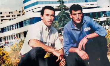 MESAZHI PREKËS I HARADINAJ/ I uron ditëlindjen vëllait të vrarë në luftë me foton nostalgjike në Tiranë: Luan...