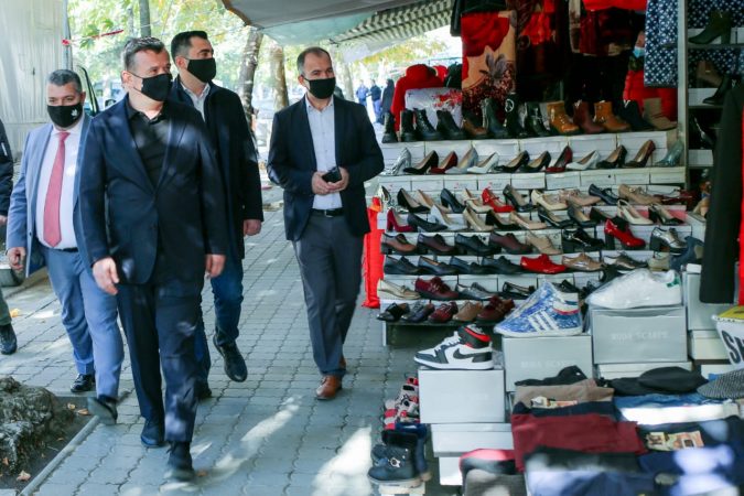 TAKIM ME BIZNESET E VOGLA NË ELBASAN/ Balla: Është çliruar plotësisht nga tatim-fitimi dhe TVSH-ja