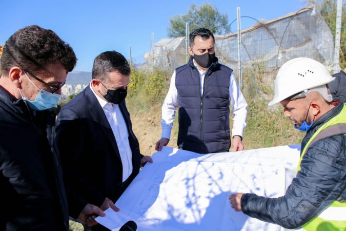 INSPEKTON PUNIMET NË UJËSJELLËSIN E KRASTËS/ Balla: Këto 3 vitet e fundit është investuar më shumë se të gjitha…