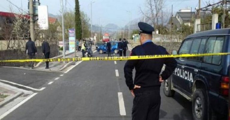 AKSIDENT I RËNDË NË FUSHË-KRUJË/ I plagosuri niset me helikopter drejt Traumës