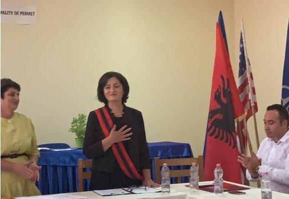 COVID-19/ Kryebashkiakja e Përmetit Alma Hoxha rezulton POZITIVE: Simptomat…