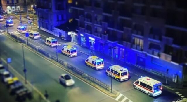 VALA E DYTË/ Rikthehen në Itali autokolonat e ambulancave për pacientët me COVID-19 (FOTO)