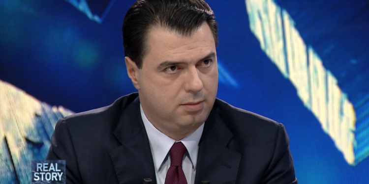 “IA KAM DHËNË KASETËN BASHËS…”/ Kreu i PD MOHON DËSHMITARIN: Nuk e njoh