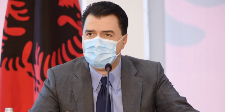 MJEKËT HODHËN POSHTË AKUZAT/ Basha nuk “njeh limit”: Po them të vërtetën për vdekjet