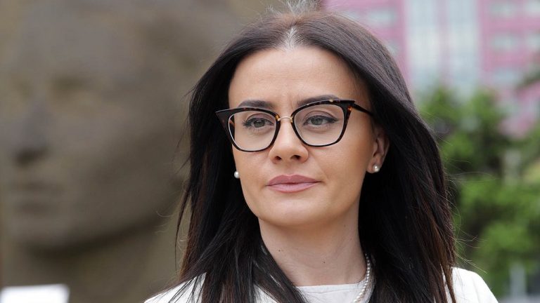 DEKLARATA E VUÇIÇ/ Ministrja e Jashtme e Kosovës: Politika e ”këlyshit të Rusisë” është kundër vlerave europiane