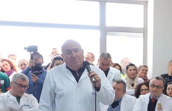 E RËNDË/ Kaloi infektimin nga COVID-19, ndërron jetë papritur mjeku i njohur nga Kavaja