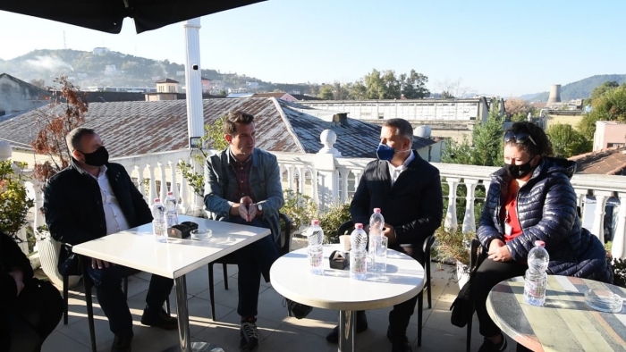RINDËRTIMI/ Veliaj në Kombinat: Kush humbi shtëpinë prej tërmetit, do të marrë çelësin dhe kontratën e apartamentit të ri