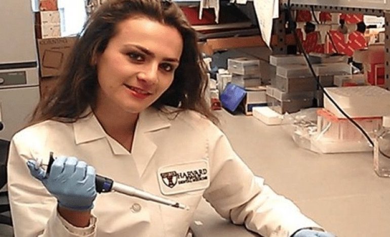 VAKSINA E “OKSFORDIT”/ Shkencëtarja shqiptare: Pse doza e vogël jep më shumë efikasitet