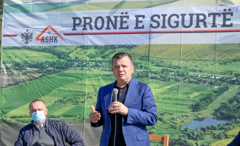 THUMBON OPOZITËN NGA BELSHI/ Balla: Në 7 vite u bënë 220 mijë leje legalizimi, 10 herë më shumë se sa legalizoi Luli, Saliu, Iliri e Monika