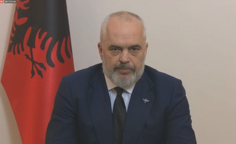 “OFERTË E RE PËR TURISTËT…”/ Rama publikon VIDEON: Së shpejti rruga që lidh Tepelenën me Himarën