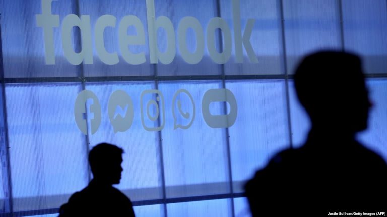 AKUZOHET “FACEBOOK”/ Detyroi punëtorët të kthehen në zyrë gjatë pandemisë