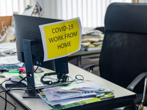 PUNA NGA SHTËPIA APO NGA ZYRA/ Çfarë preferojnë punonjësit shqiptarë pas Covid-19