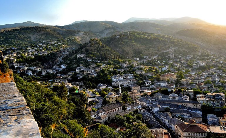 COVID-19/ Qarku i vogël në Jug të Shqipërisë, që ia kalon edhe Tiranës për numrin e INFEKTIMEVE