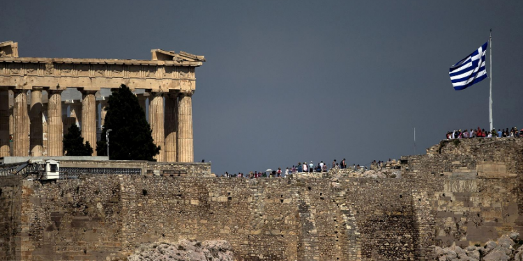 “NË JANAR DO KEMI VAKSINËN”/ Paralajmërimi i kryeministrit grek: Javët e ardhshme do të jenë të vështira