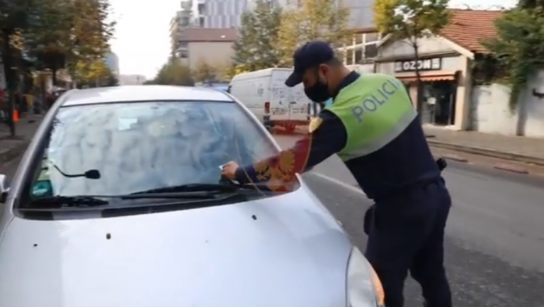 VIJOJNË KONTROLLET RRUGORE NË TIRANË/ 98 gjoba tek Rruga e Dibrës dhe bulevardi ”Zogu i Parë” (VIDEO)