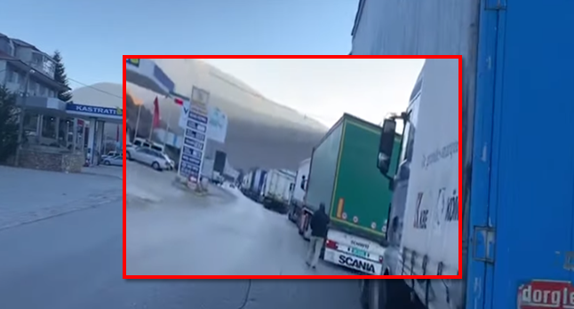 BLLOKIMI I KAPSHTICËS/ Policia: Deri me 4 dhjetor drejt Greqisë s’do lëvizin as kamionët