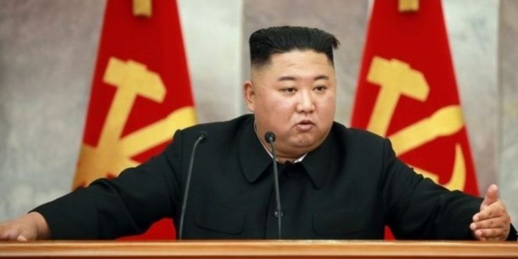 TRONDITËSE/ Kim Jong Un po vret njerzit për t’u mbrojtur nga Covid dhe dëmi ekonomik