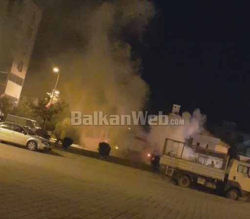 DALIN PAMJET/ Ja momenti kur digjet makina e shefit të paraburgimit në Vlorë (EMRI+VIDEO)