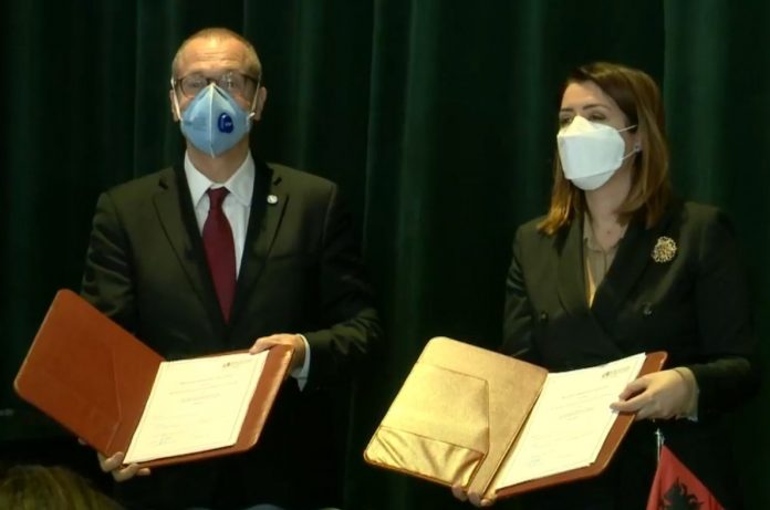 SHQIPËRIA MERR MBESHTETJEN E OBSH/ Firmoset marrëveshja për forcimin e kapaciteteve