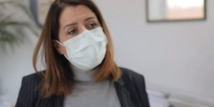 “MOS SHKONI TEK…”/ Manastirliu: S’vlejnë recetat me Whatsapp, qytetarët me COVID të komunikojnë me mjekun e familjes