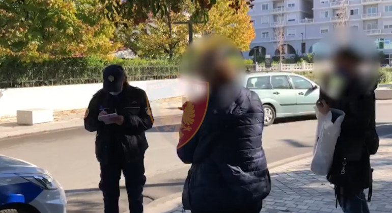 MASKAT ME DETYRIM/ Policia gjobit 20 pronarë lokalesh dhe 468 qytetarë (SHUMA)