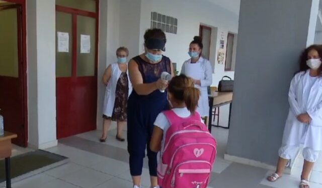 COVID-19 NË SHKOLLA TE KORÇËS/ 50 mësues të infektuar në ditët e fundit