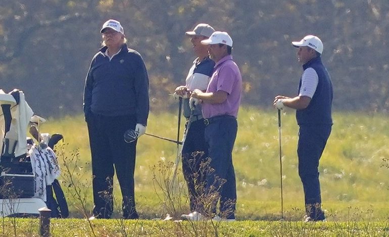 DALIN FOTOT/ Momenti kur Donald Trump mësoi për FITOREN e Biden