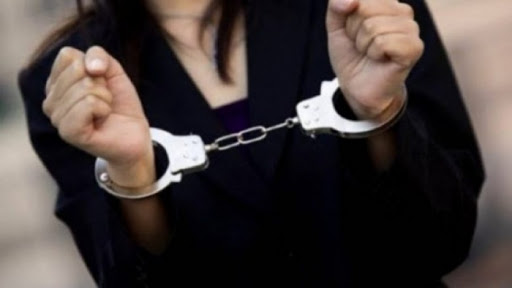 VRAU FOSHNJËN 9-MUAJSHE NË VITIN 1995/ Gjykata lë në arrest shtëpie 46-vjeçaren