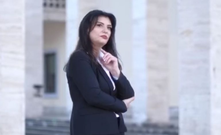 NUK HUMBET KOHË/ Jozefina Topalli publikon spotin elektoral (VIDEO)