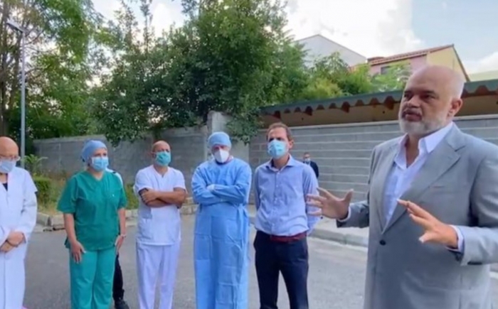 LAJM I MIRË/ Qeveria shpërblen bluzat e bardha dhe efektivët e policisë për festat e fundvitit (VENDIMI)