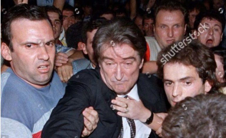 NUK PËRMBAHET BERISHA/ Kërkon gjak me Kanun: Skandal, vëllain e policit që vrau Klodianin e nisën jashtë shtetit…