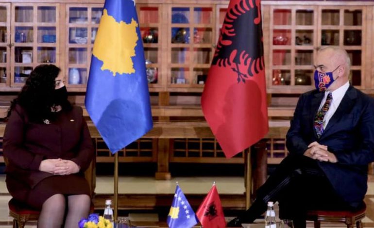 PUBLIKON PAMJET/ Rama pret në kryeministri Vjosa Osmanin