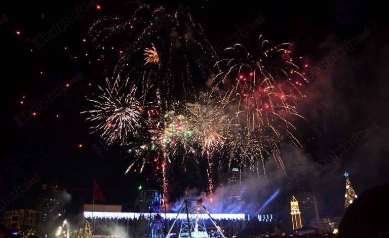 NATA E NDËRRIMIT TË VITEVE/ Veliaj jep DETAJE: Festa do shpërndahet në çdo lagje të TIRANËS. Fishekzjarret…