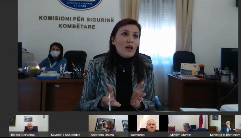 KOMISIONI I SIGURISË RRËZON DEKRETIN E PRESIDENTIT/ Mazhoranca: Komentet e Metës, teori konspirative